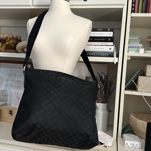 Gucci Techno Web Canvas Messenger Bag - Picture 2 of 9